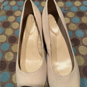 Bandolino Cream Heels